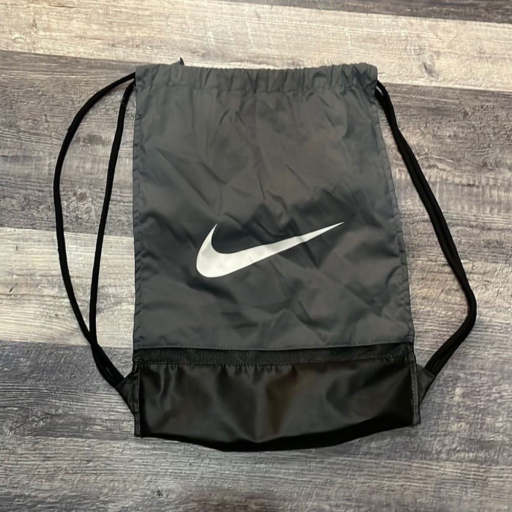 Nike drawstring bag